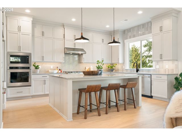 2285 Satter St, West Linn, OR 97068