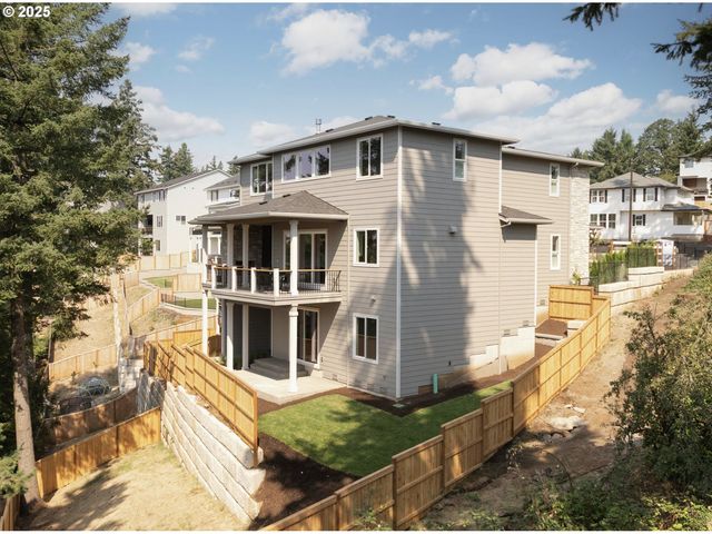 2285 Satter St, West Linn, OR 97068