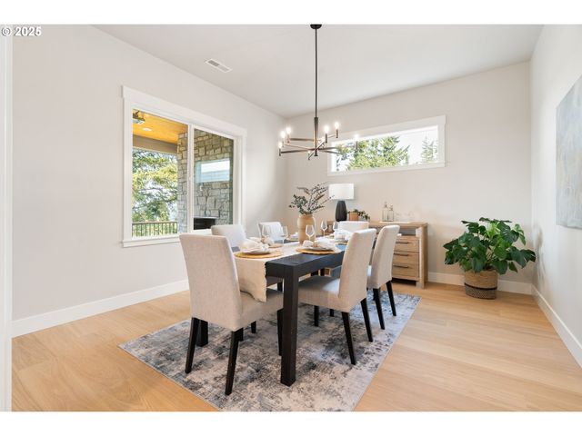 2285 Satter St, West Linn, OR 97068