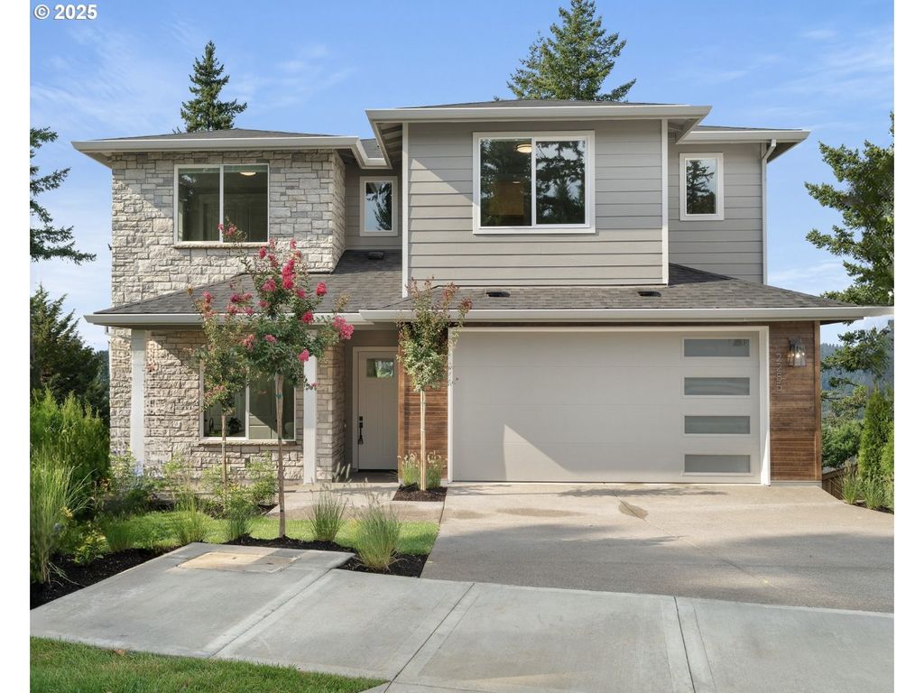 2285 Satter St, West Linn, OR 97068