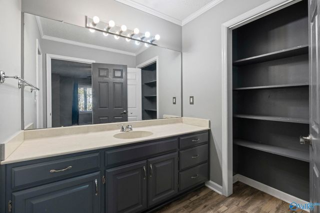 201 Mountain Ridge Drive, Huntsville, AL 35801