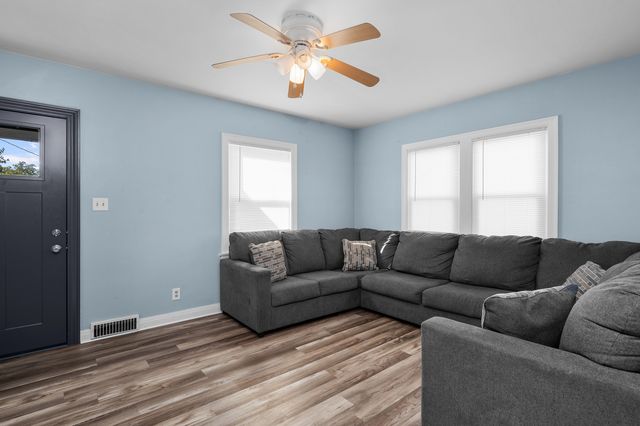 1619 20th Avenue, Rock Island, IL 61201