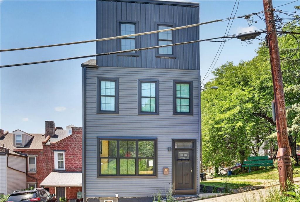 1504 Boyle St, Central North Side, PA 15212