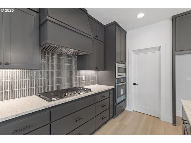 14988 Se Andre Way, Clackamas, OR 97015