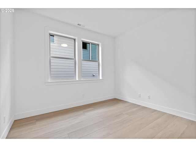 14988 Se Andre Way, Clackamas, OR 97015