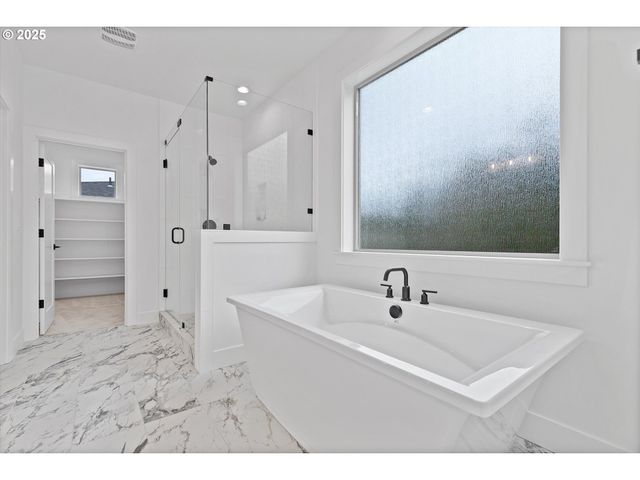 14988 Se Andre Way, Clackamas, OR 97015