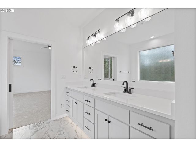 14988 Se Andre Way, Clackamas, OR 97015