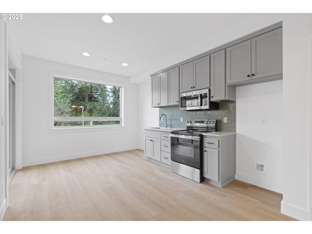 14988 Se Andre Way, Clackamas, OR 97015