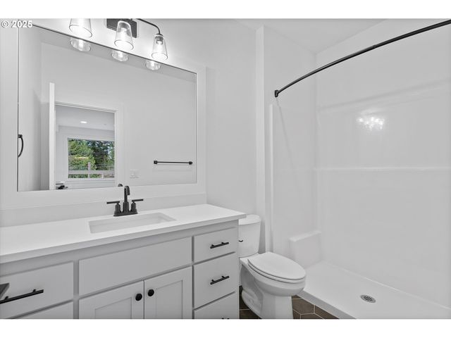 14988 Se Andre Way, Clackamas, OR 97015