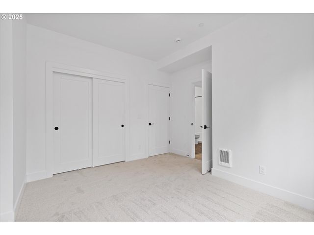 14988 Se Andre Way, Clackamas, OR 97015