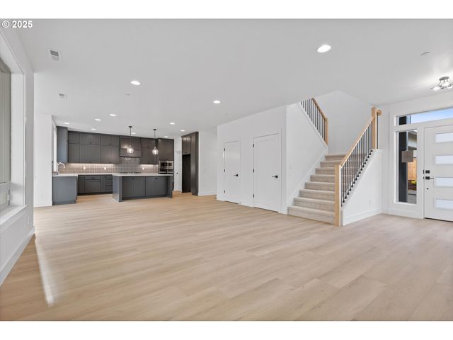 14988 Se Andre Way, Clackamas, OR 97015