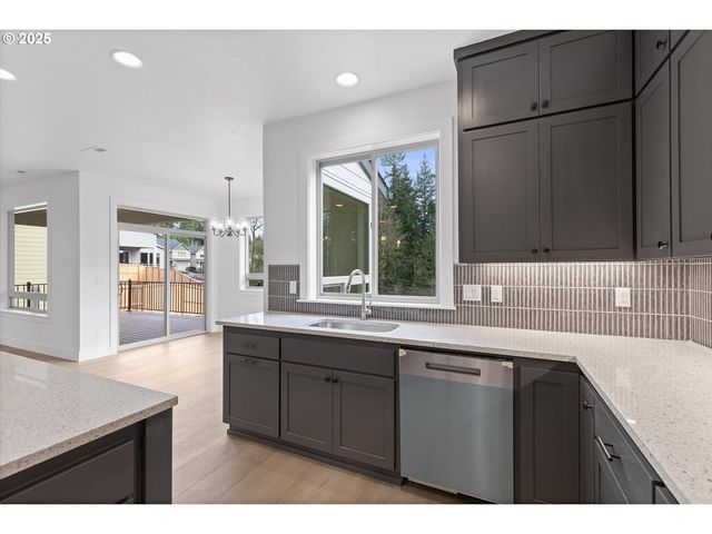 14988 Se Andre Way, Clackamas, OR 97015