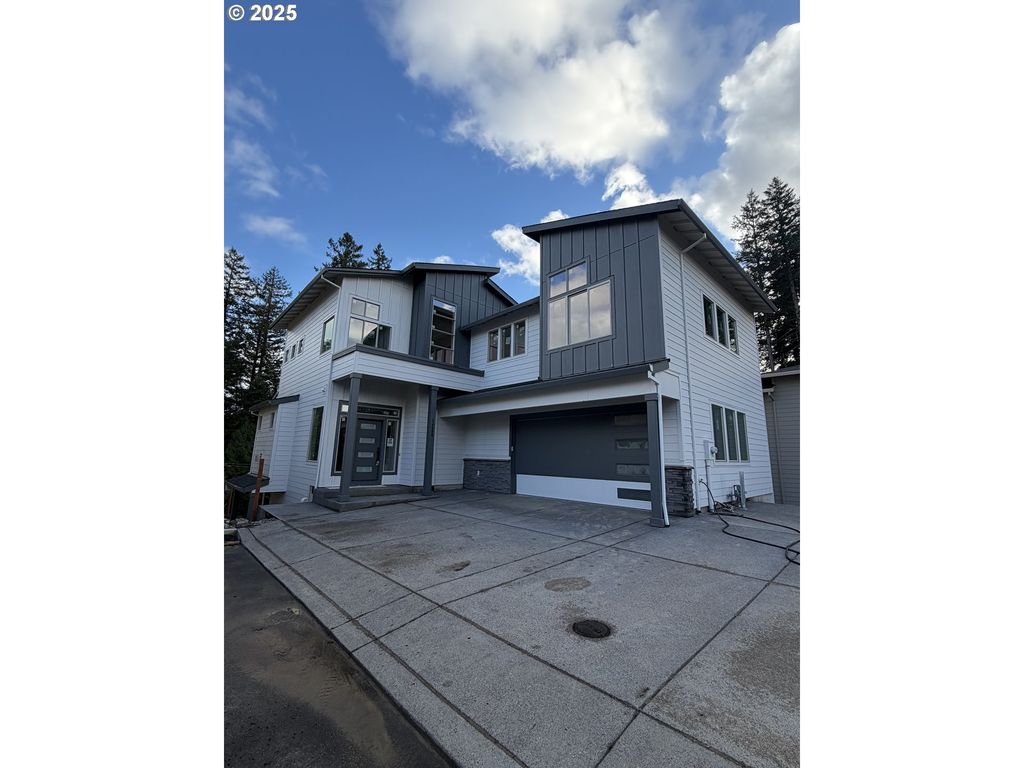 14988 Se Andre Way, Clackamas, OR 97015