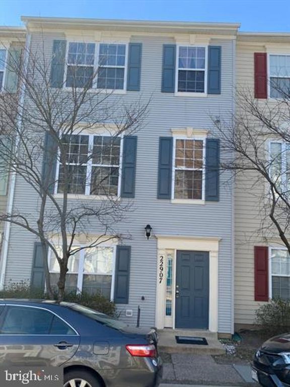 22907 BENSON TER, Sterling, VA 20166