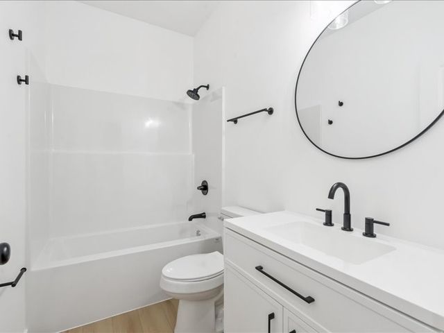 114 Cherry Lane, Riverside, IA 52327