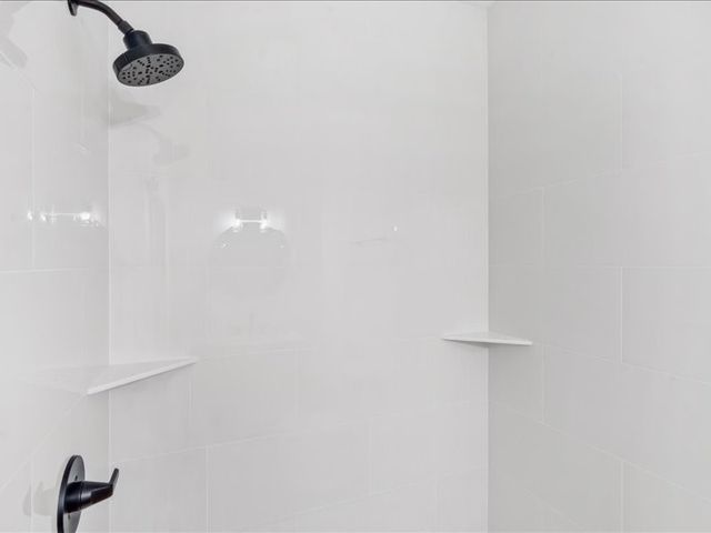 114 Cherry Lane, Riverside, IA 52327