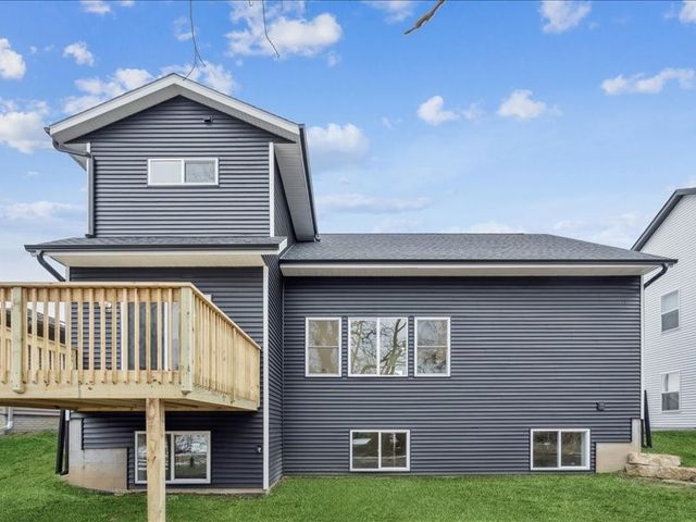 114 Cherry Lane, Riverside, IA 52327