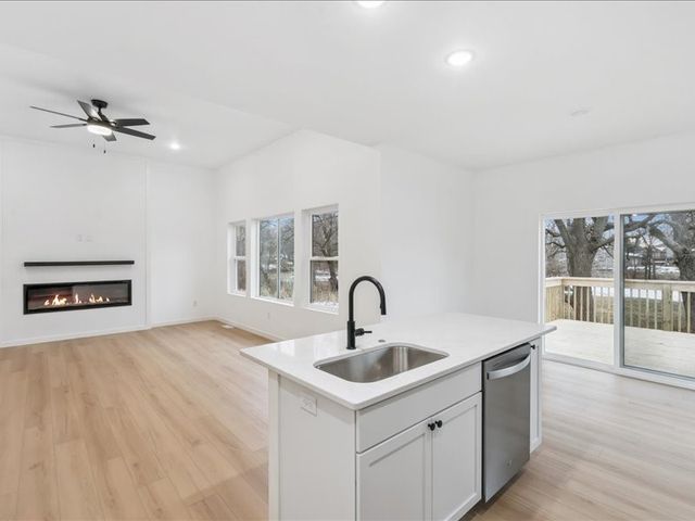 114 Cherry Lane, Riverside, IA 52327