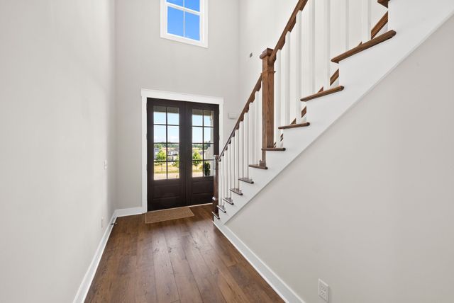 2744 Morrow Ln, Columbia, TN 38401
