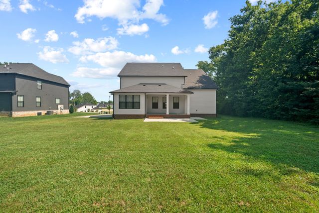 2744 Morrow Ln, Columbia, TN 38401