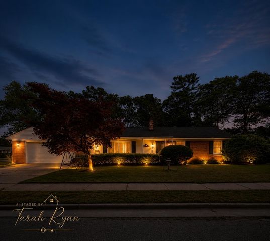 1499 Eastwood Drive, Muskegon, MI 49442