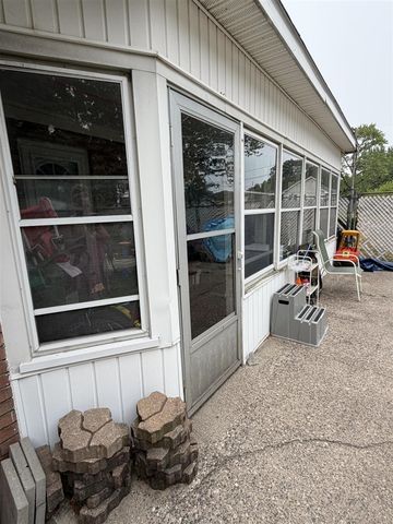 1499 Eastwood Drive, Muskegon, MI 49442