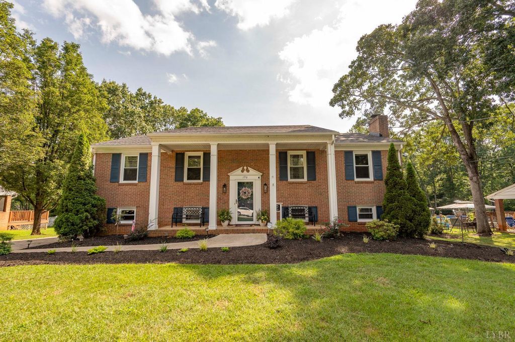 196 Woodhaven Drive, Lynchburg, VA 24502