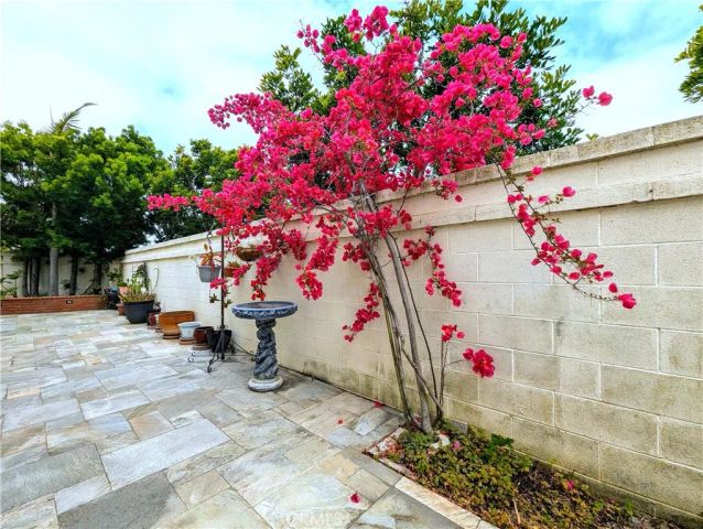 8204 Constantine Drive, Huntington Beach, CA 92646