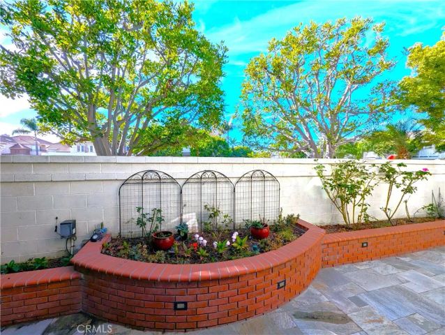 8204 Constantine Drive, Huntington Beach, CA 92646