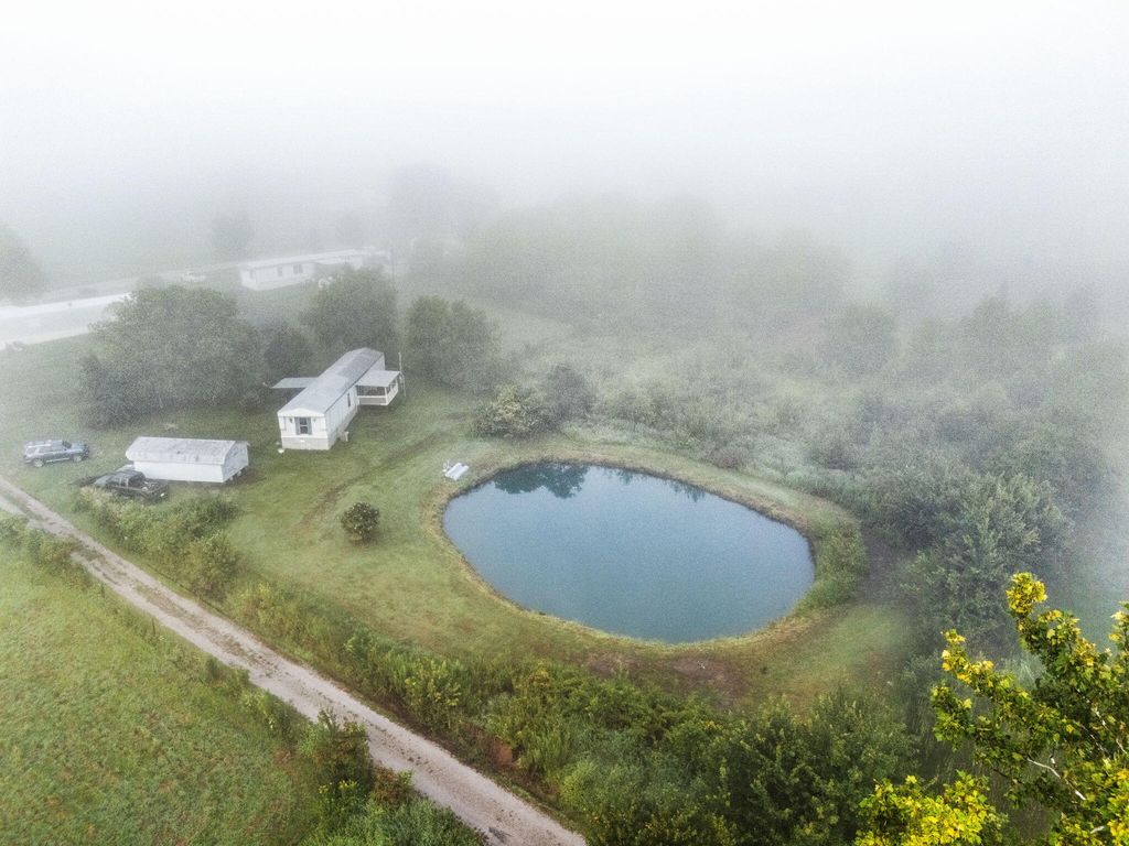 724 Willoughbytown, Jeffersonville, KY 40337