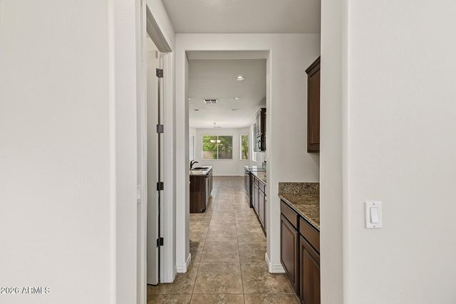 3334 E GRAND CANYON Drive, Chandler, AZ 85249