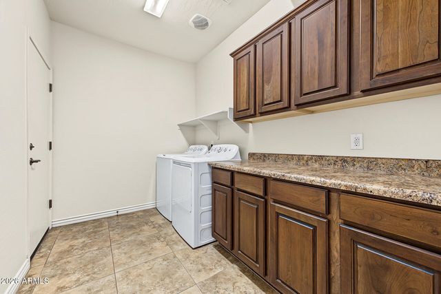 3334 E GRAND CANYON Drive, Chandler, AZ 85249