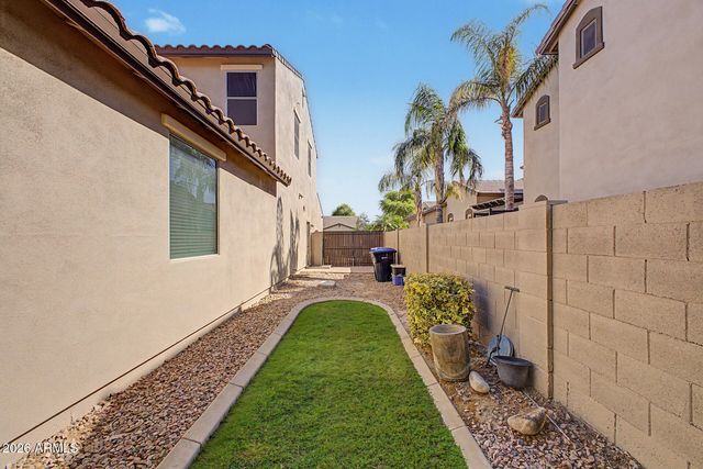 3334 E GRAND CANYON Drive, Chandler, AZ 85249