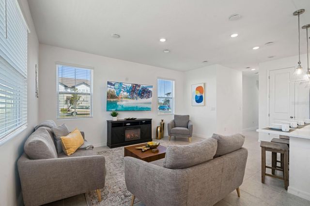 630 LONGBOAT DRIVE, Davenport, FL 33896