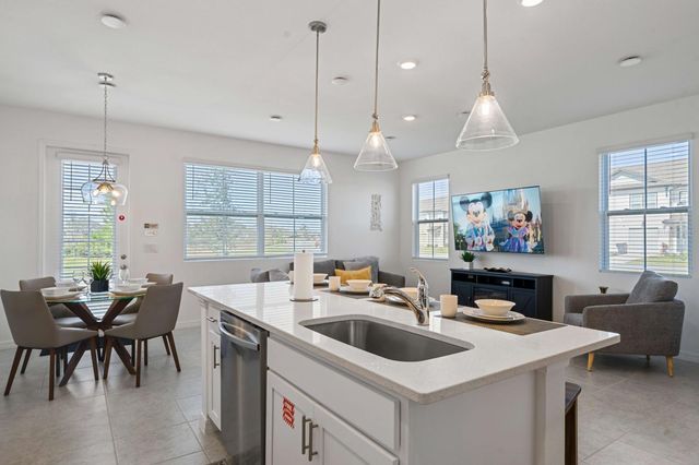 630 LONGBOAT DRIVE, Davenport, FL 33896