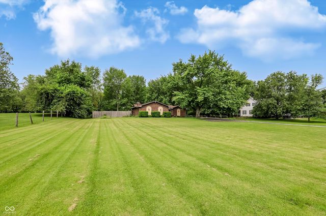 8916 S Franklin Road, Indianapolis, IN 46259