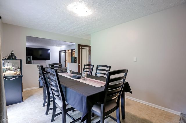 8916 S Franklin Road, Indianapolis, IN 46259