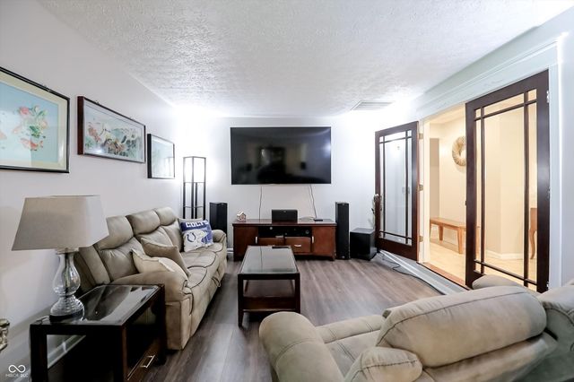 8916 S Franklin Road, Indianapolis, IN 46259
