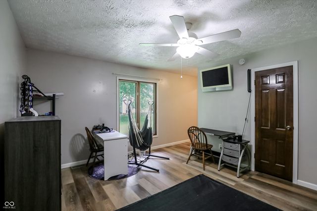 8916 S Franklin Road, Indianapolis, IN 46259