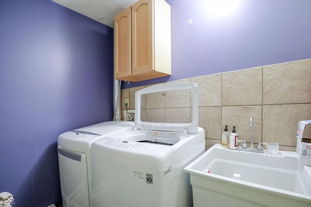 8916 S Franklin Road, Indianapolis, IN 46259