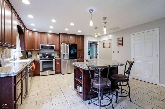 8916 S Franklin Road, Indianapolis, IN 46259