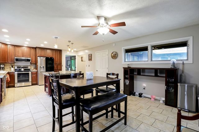 8916 S Franklin Road, Indianapolis, IN 46259