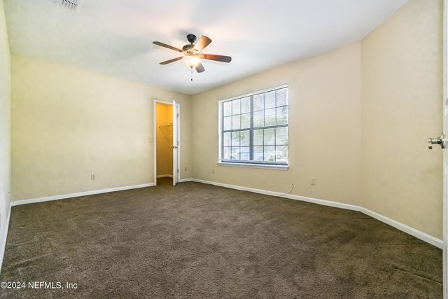 8642 HAMMOND FOREST Drive, Jacksonville, FL 32221