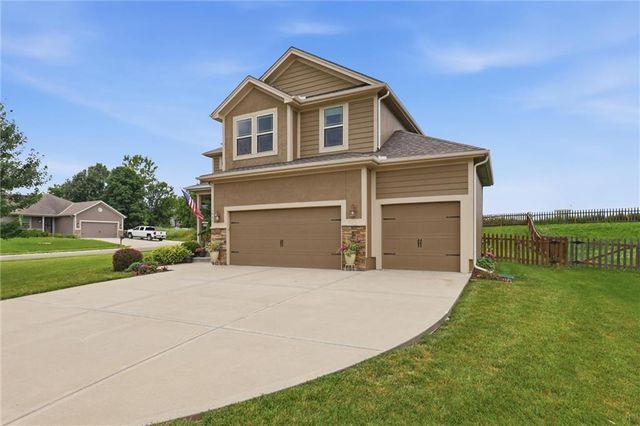1406 Silhouette Drive, Kearney, MO 64060