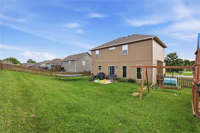 1406 Silhouette Drive, Kearney, MO 64060