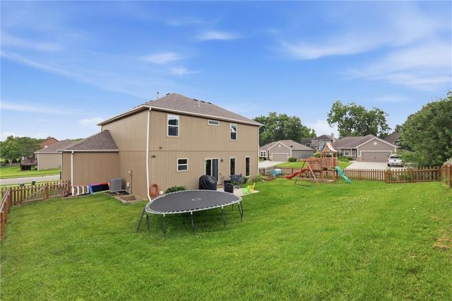 1406 Silhouette Drive, Kearney, MO 64060