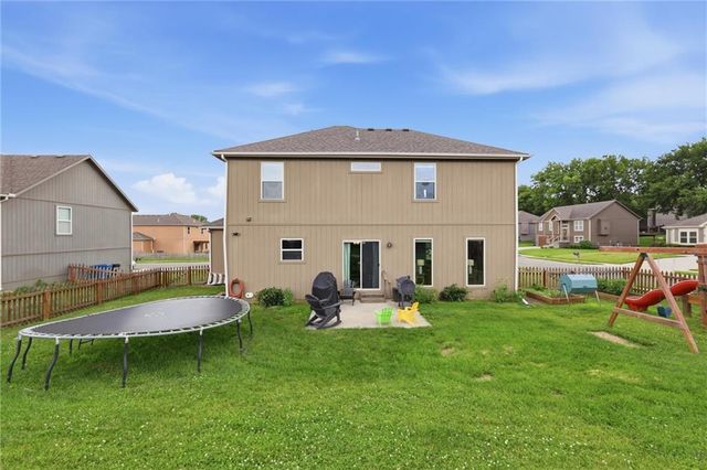 1406 Silhouette Drive, Kearney, MO 64060