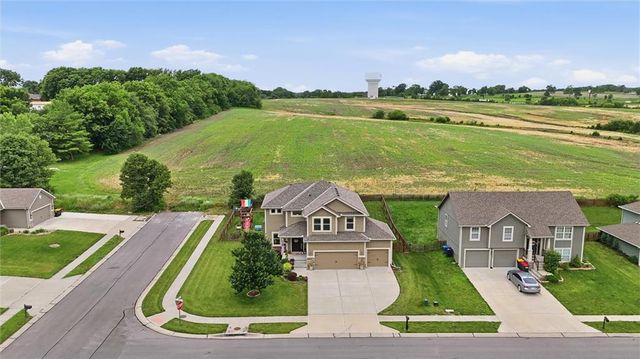 1406 Silhouette Drive, Kearney, MO 64060