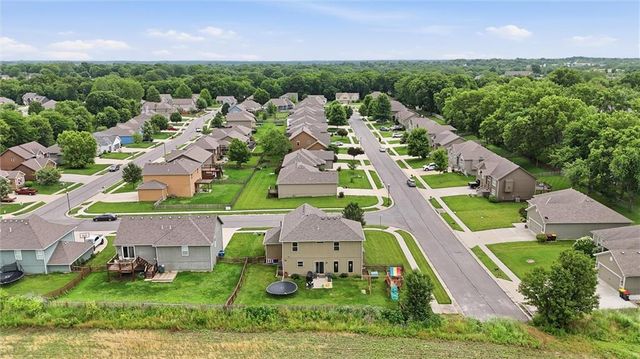 1406 Silhouette Drive, Kearney, MO 64060