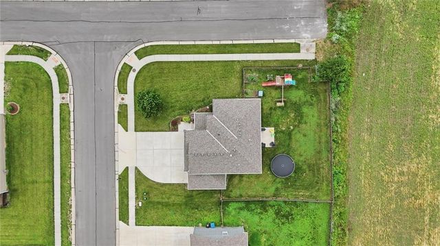 1406 Silhouette Drive, Kearney, MO 64060